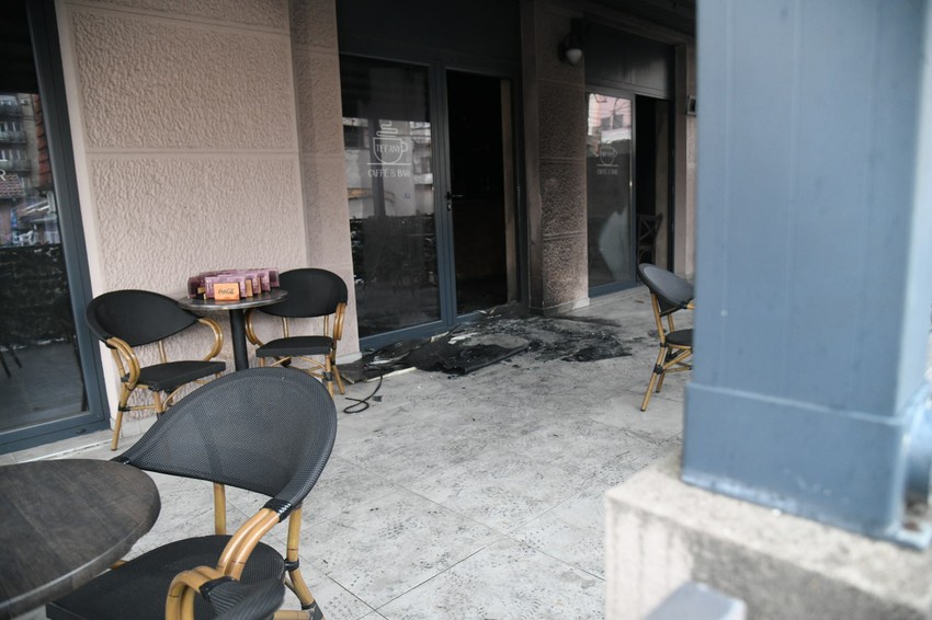 Zapaljen kafić na vračaru