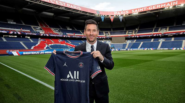 Lionel Messi a PSG mezével / Foto: psg.fr