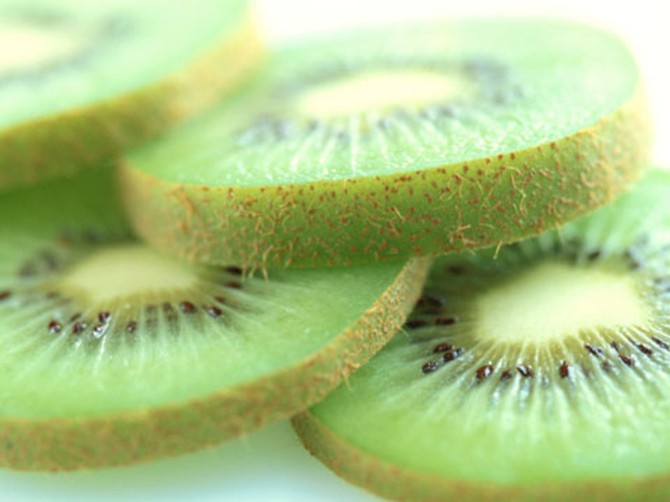21583_10-foods-that-prevent-cancer-08-kiwi-sl