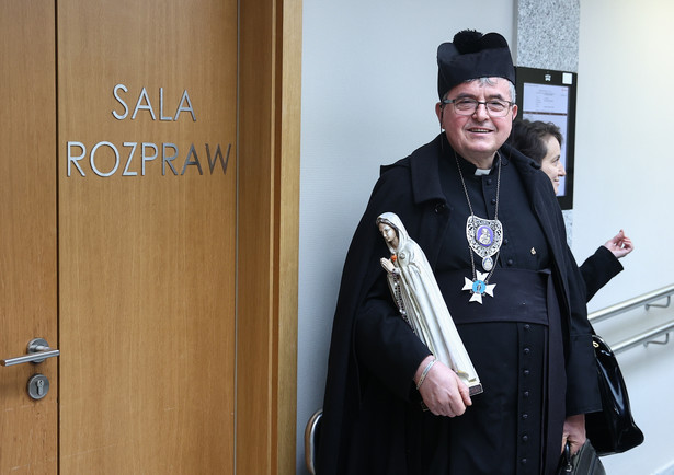 Suspendowany ksiądz Piotr Natanek z Grzechyni w Sądzie Okręgowym w Krakowie