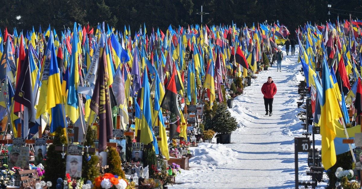 Ilu żołnierzy zginęło w Ukrainie? Niemal 400 tys. nazwisk po obu stronach