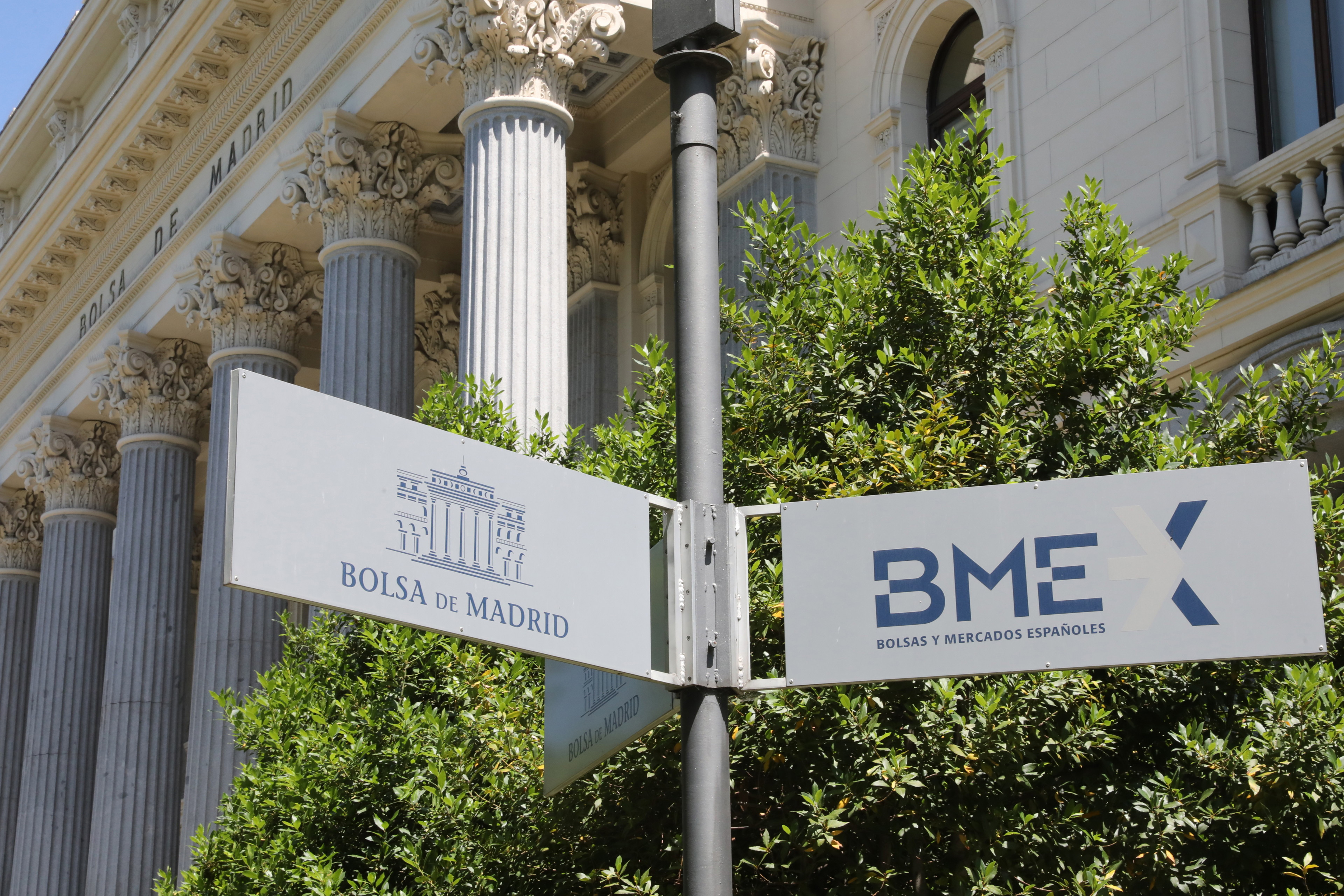 El Ibex 35 marca máximos históricos tras recorte de tipos de la Fed