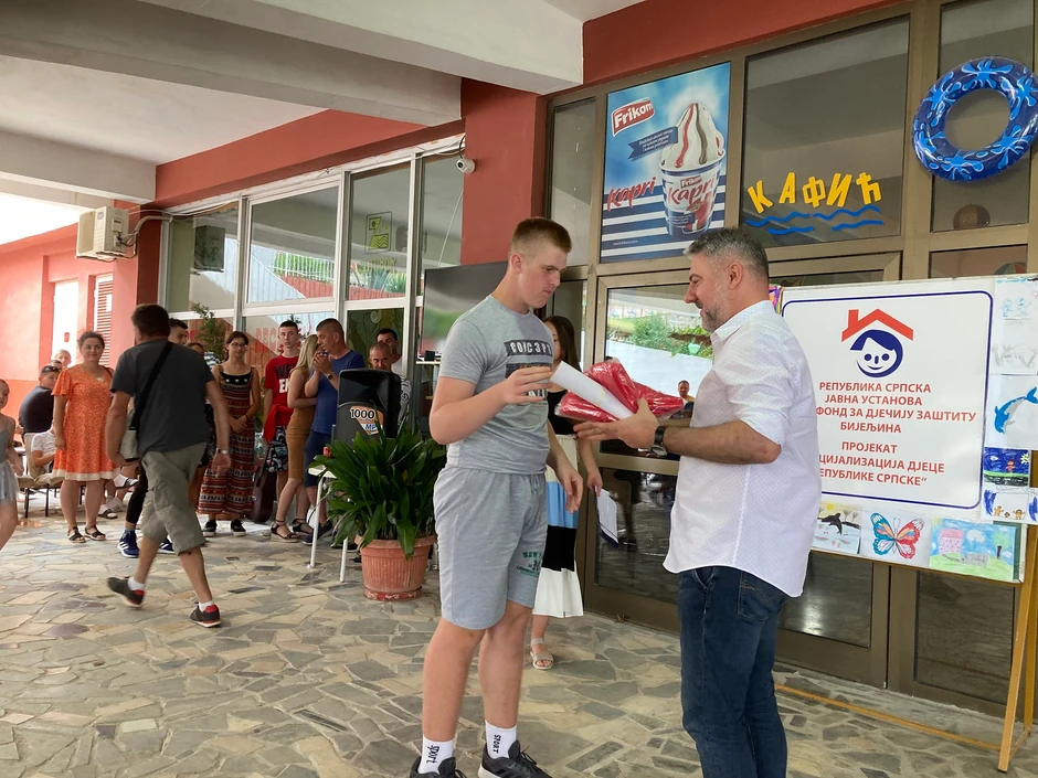 Deca iz Srpske u Bečićima 