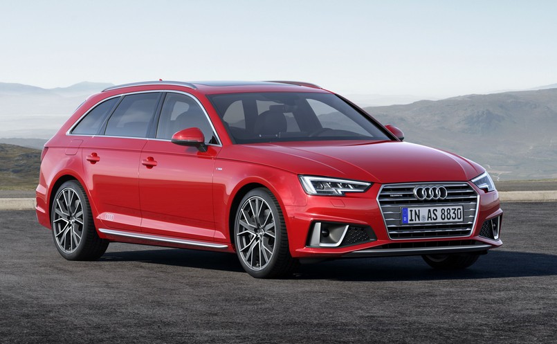 Audi A4 Avant S line competition