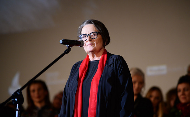 Agnieszka Holland o miesięcznicach: Zatruwają nasz organizm społeczny i narodowy jakimś głębokim niezrozumieniem i nienawiścią