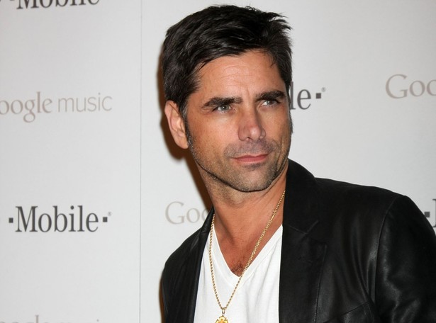 Pamiętacie wujka Jesse'ego? John Stamos powaca w nowym serialu