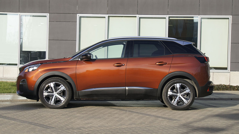 Peugeot 3008 już w standardzie ma klimatyzację, i-cockpit i elektrycznie sterowane szyby