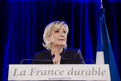 Le Pen zmniejsza dystans do Macrona