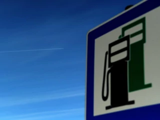 W Szwajcarii za przeciętną pensję można kupić prawie 3,4 tys. litrów benzyny. W Albanii zaledwie 218