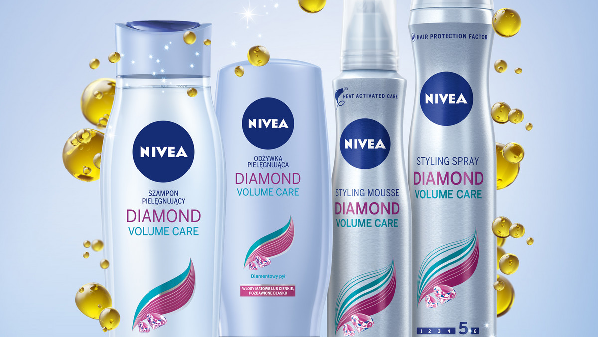 NIVEA Diamond Volume Care dla włosów cienkich, pozbawionych połysku to gwarancja diamentowego refleksu i pełnej objętości fryzury. Kochamy blask! Przyciągająca spojrzenia, lśniąca i pełna objętości fryzura to marzenie wielu kobiet – dodaje wdzięku i pomaga nam czuć się bardziej pewnymi siebie. Właśnie dlatego NIVEA stworzyła linię kosmetyków do pielęgnacji i stylizacji włosów DIAMOND VOLUME, zapewniającą unikatową objętość i piękny połysk – bez względu na to, na jaką fryzurę się odważysz.