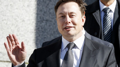 Bizarr fordulatot vett az ügy: hős búvár után nyomoztat Elon Musk
