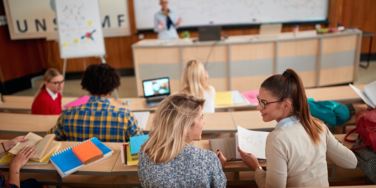 Ten rok przyniósł duże zmiany w sposobie naliczania i przyznawania stypendiów socjalnych dla studentów.