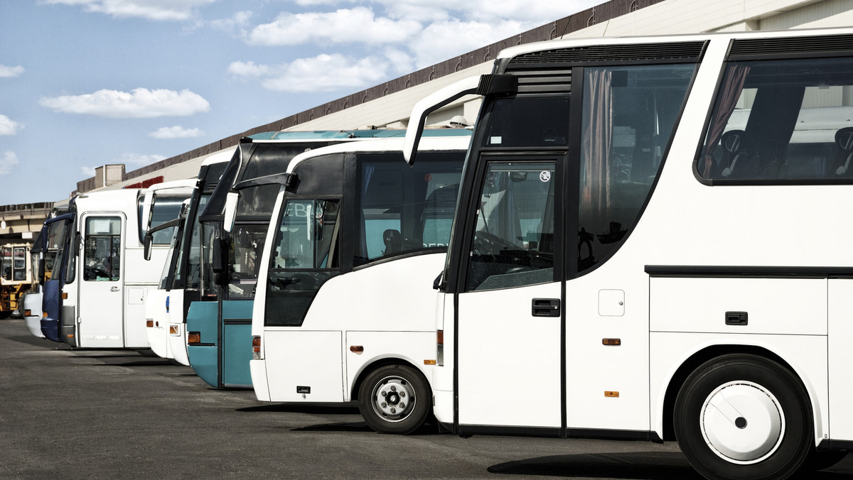 19 nowych autobusów kupionych przez Kaliskie Linie Autobusowe pojawi się w tym roku na ulicach Kalisza. Władze miasta podpisały umowy z firmami Scania i MAN.