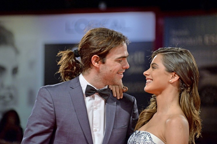 Zakochani Peter Lanzani i Martina Stoessell w Wenecji