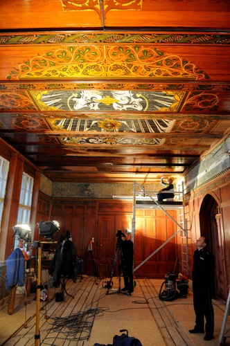 Czarny orzeł, symbol króla Prus Fryderyka Wilhelma I Pruskiego odkryty na suficie w Komendzie Wojewódzkiej Policji w Szczecinie