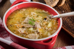 Pyszny obiad na poniedziałek. Podajemy przepis, Ty gotujesz. Krupnik klasyczny na podrobach