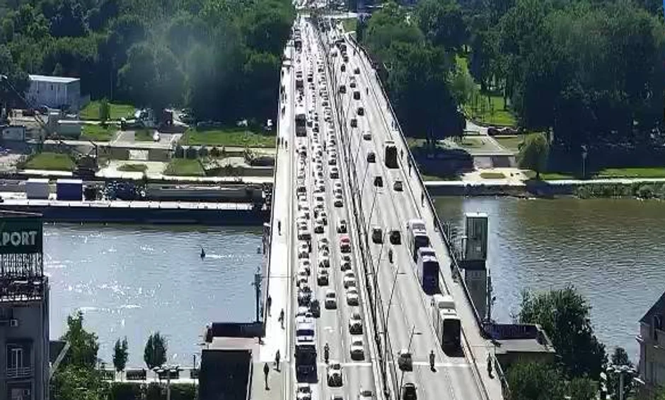 Gužve na Brankovom mostu.