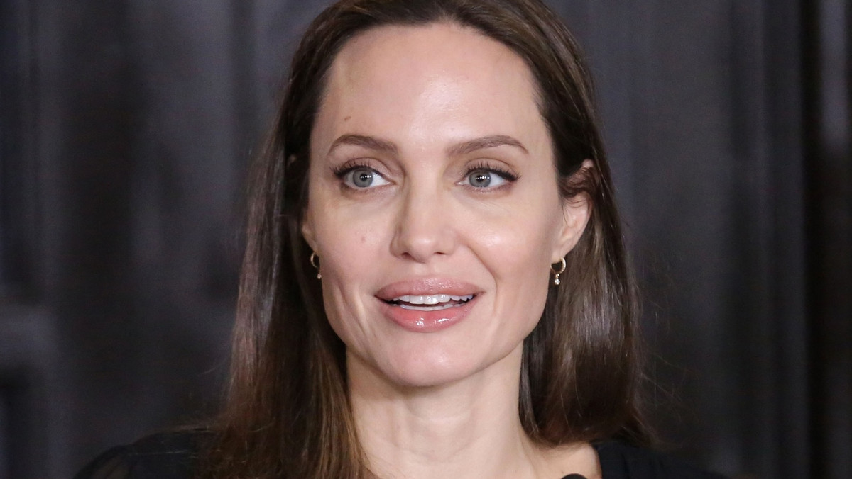 Angelina Jolie po raz siódmy zostanie mamą. Chłopiec z Syrii. info