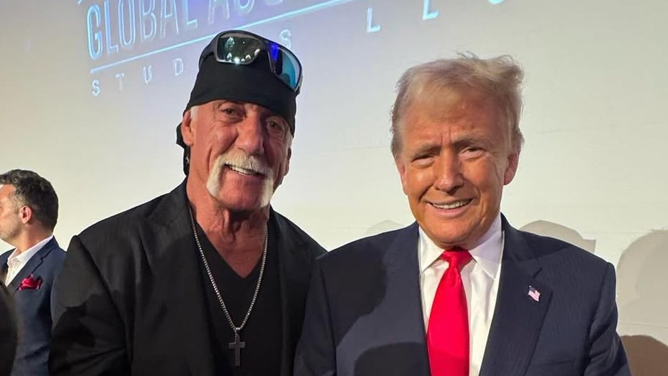 Legendárny wrestler a americký herec Hulk Hogan s Donaldom Trumpom.