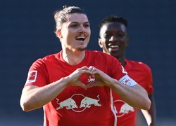 Fenomenalny gol Sabitzera. RB Lipsk goni Bayern Monachium