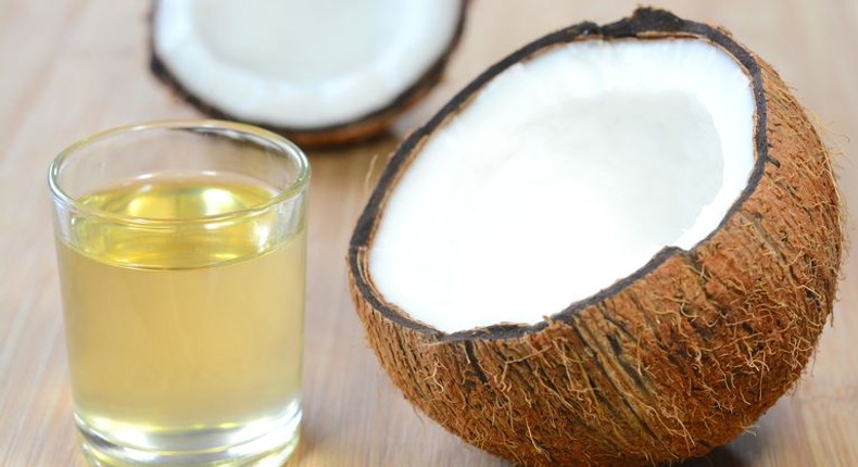 4 reasons why every man should own coconut oil (Byrdie)