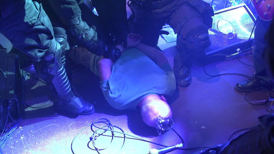 Kazik Staszewski zatrzymany przez policję