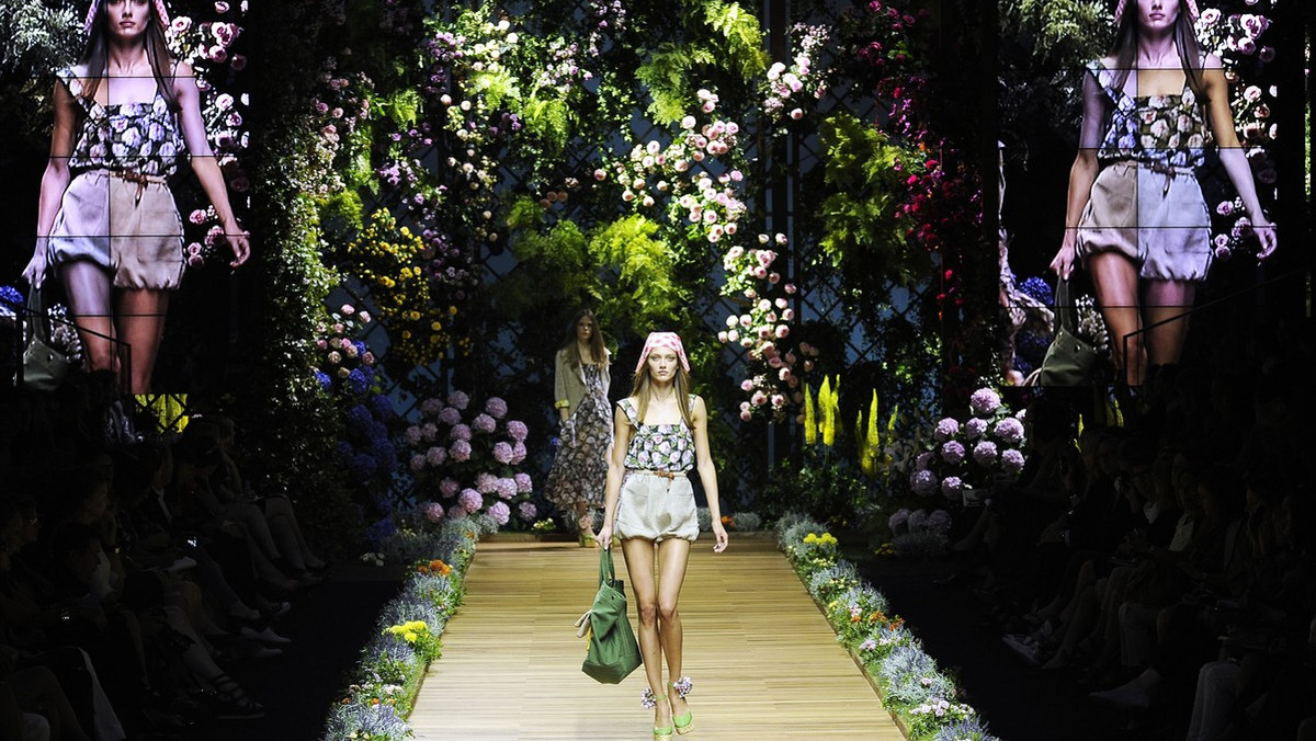W nadchodzącym, wiosennym sezonie włoski duet projektantów Dolce&amp;Gabbana zabierze kobiety w podróż po tajemniczym ogrodzie. Pastelowe cienie do powiek w kolorze pistacjowym, kremowym, różowym i srebrzystym - to propozycje z kolekcji kosmetyków do makijażu Secret Garden.