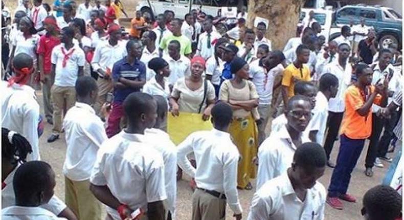 ___6476421___https:______static.pulse.com.gh___webservice___escenic___binary___6476421___2017___4___4___14___File-photo-of-Teacher-trainees-picketing-around-GES-MOE_1