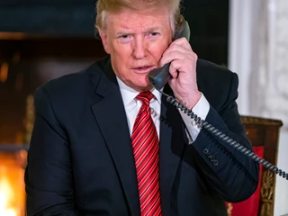 Prezydent USA Donald Trump rozmawiał z Xi Jinpingiem przez telefon