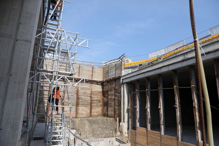 Teren budowy Południowej Obwodnicy Warszawy przy skrzyżowaniu al. KEN z ul. Płaskowickiej w Warszawie. (kf) PAP/Tomasz Gzell