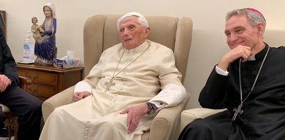 Co dolega Benedyktowi XVI? Nieoficjalne doniesienia z Watykanu