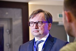 Ziobro: Kara dla sprawców zbrodni wojennych na Ukrainie jest nieuchronna