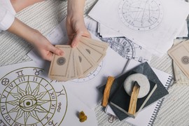 TAROT HOROSKOP za 30. maj 2025: SUDBINSKE PORUKE za svaki znak - Bik danas pretvara prepreku u snagu, a evo ko će konačno dobiti ono što je dugo čekao