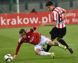 Ekstraklasa: Cracovia rządzi pod Wawelem. "Pasy" wygrały derby z Wisłą