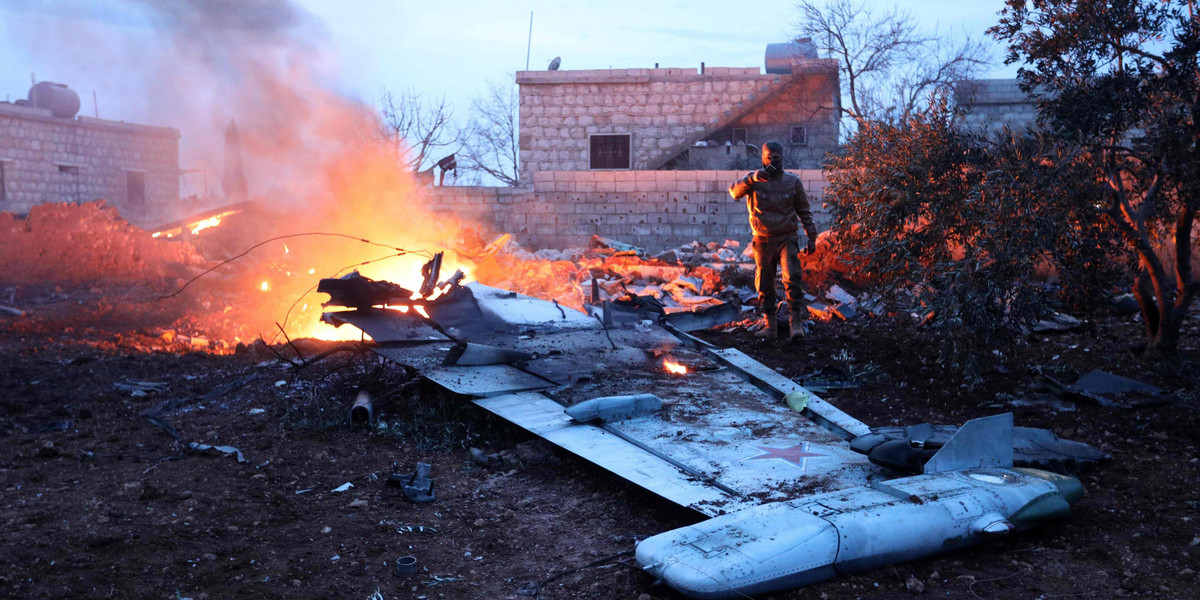 Sarqeb, Syria. Rebelianci zestrzelili rosyjski samolot szturmowy Su-25