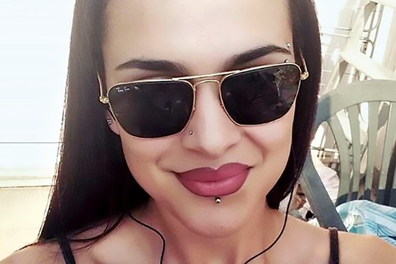 ODBILA ULAZAK U "PAROVE" NAKON SKANDALA VEKA Pred milionima spavala sa jednim, pa odmah prešla na drugog - Evo gde je danas Stefani iz "Velikog brata"