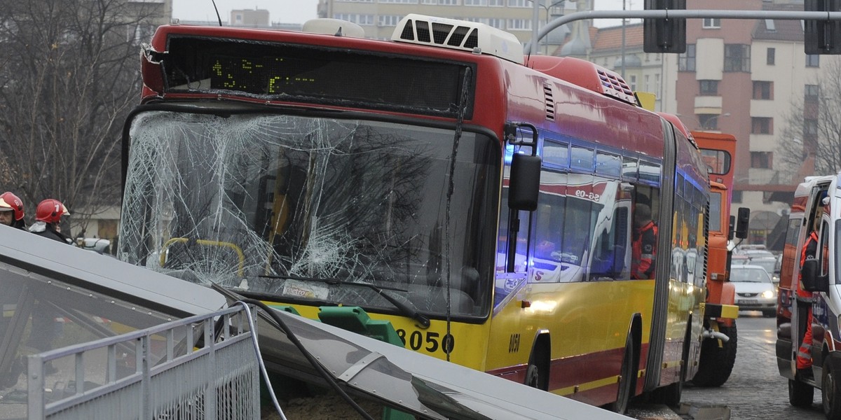 Masakra na przystanku we Wrocławiu. Autobus wjechał w ludzi