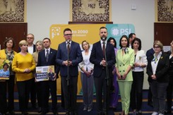 Kosiniak-Kamysz i Hołownia krytykują ambasadora Izraela. 'Buta'