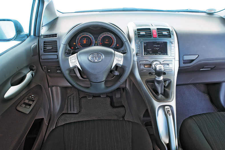 Toyota Auris 1.6 na dystansie 100 tys. kilometrów - Nie wszystko złoto...