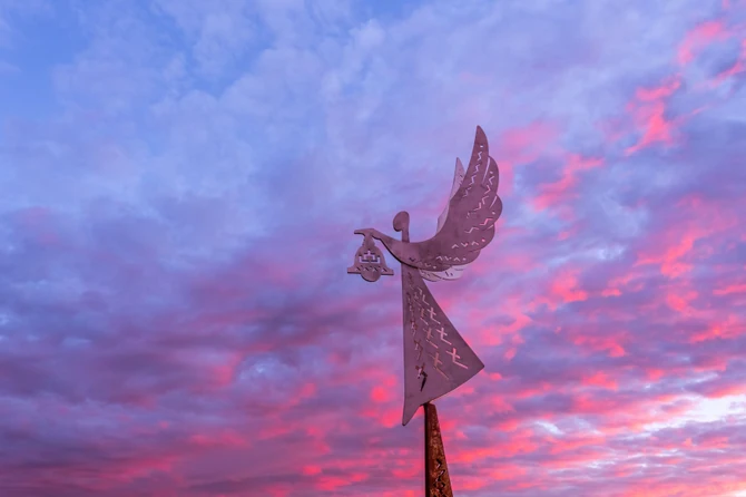 Veruje se da osobe rođene u znaku Bika čuvaju tri sveca