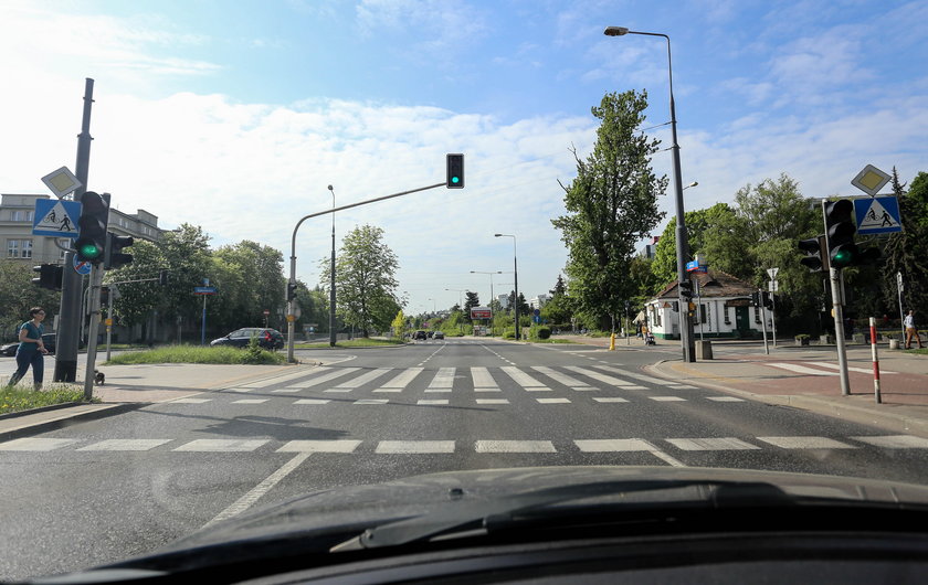 W majówkę szybciej samochodem