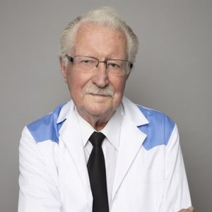 Professzor Dr. Gács Gyula