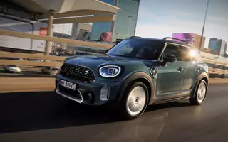 MINI Countryman Cooper SE – udane zgranie przeciwieństw