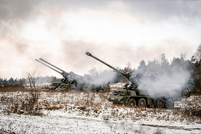 Polscy artylerzyści ćwiczą z jednostkami ze Słowacji i USA