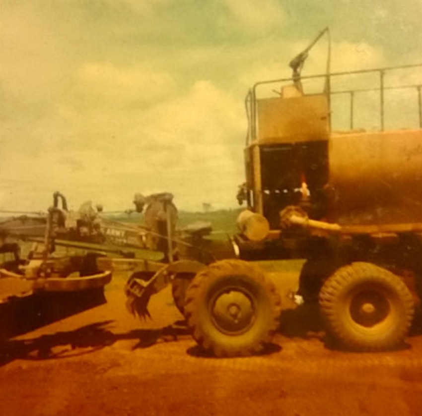 Kamion za prskanje herbicida "oranž" kakav je korišćen u Vijetnamu