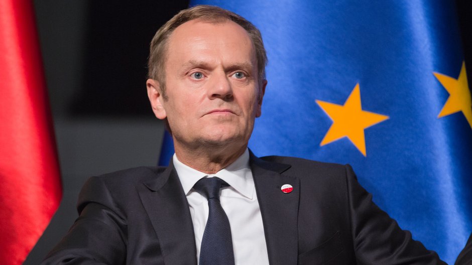 Tusk dosadnie o rządach PiS. Wyjaśnia znaczenie słowa "dyktatura"