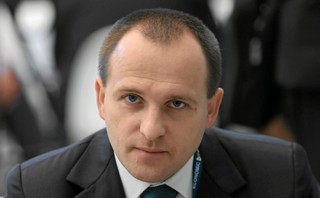 KNF kontra KNF w arbitrażu: Były szef nadzoru pomagał Abrisowi w sporze z Polską