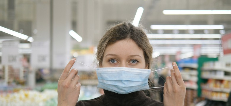 Mniej wychodzenia z domu, więcej dbania o higienę. Tak Polacy zmienili zachowanie w czasie pandemii [SONDAŻ]