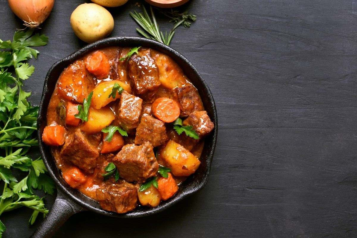 Chorwacki gulasz pasterski to danie sycące i aromatyczne