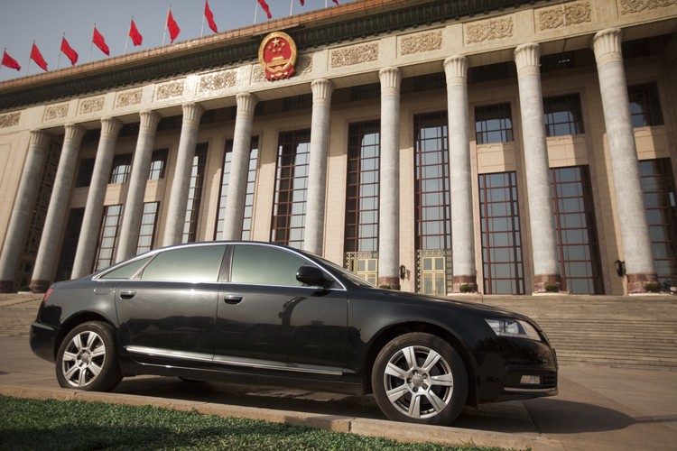 Audi A6 z przedłużonym rozstawem osi jest ulubionym modelem chińskich oficjeli.